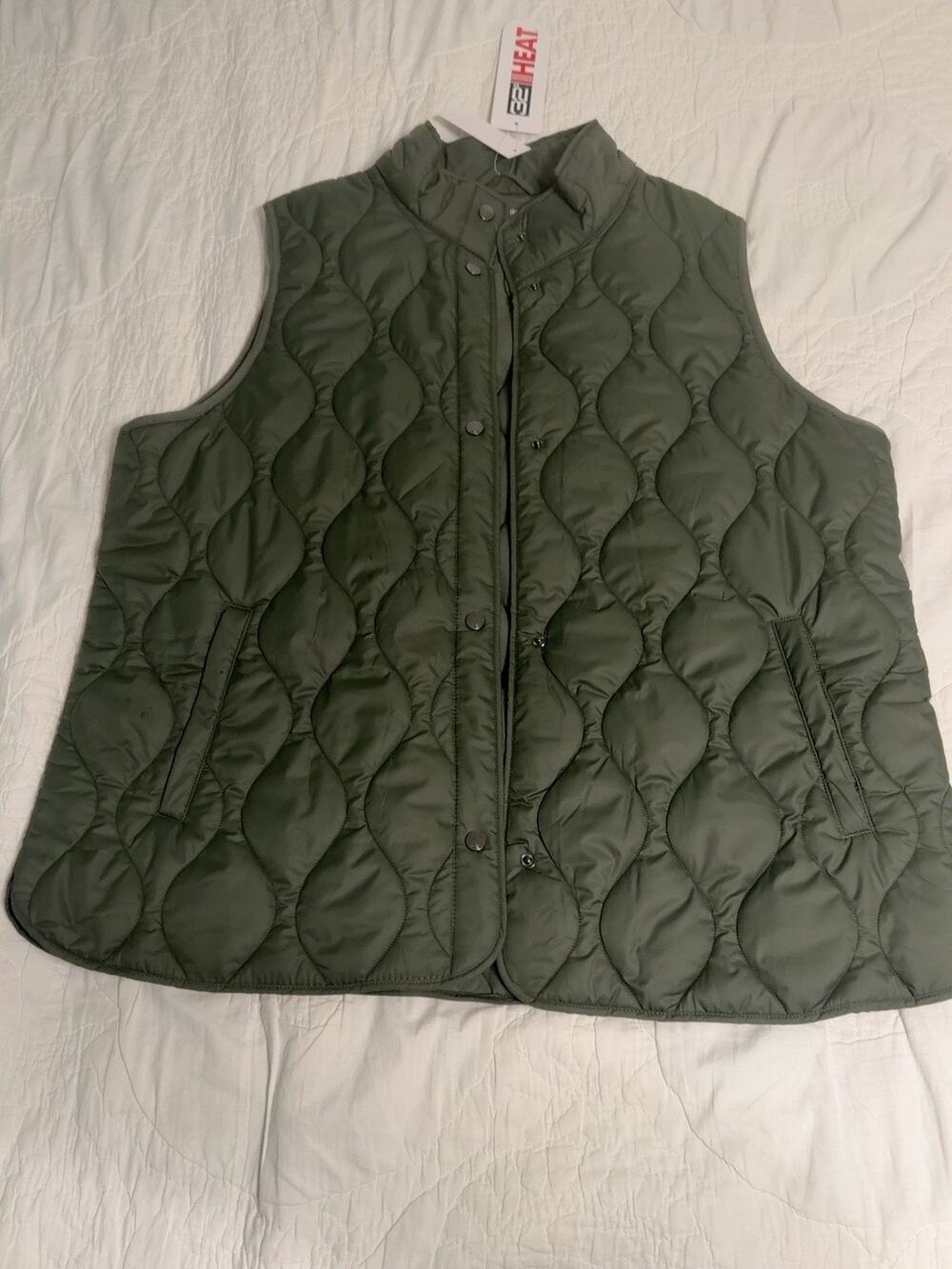 32 Degrees Heat Womens XXL Thyme Olive Green Quilted Vest Snap Front Pockets NWT